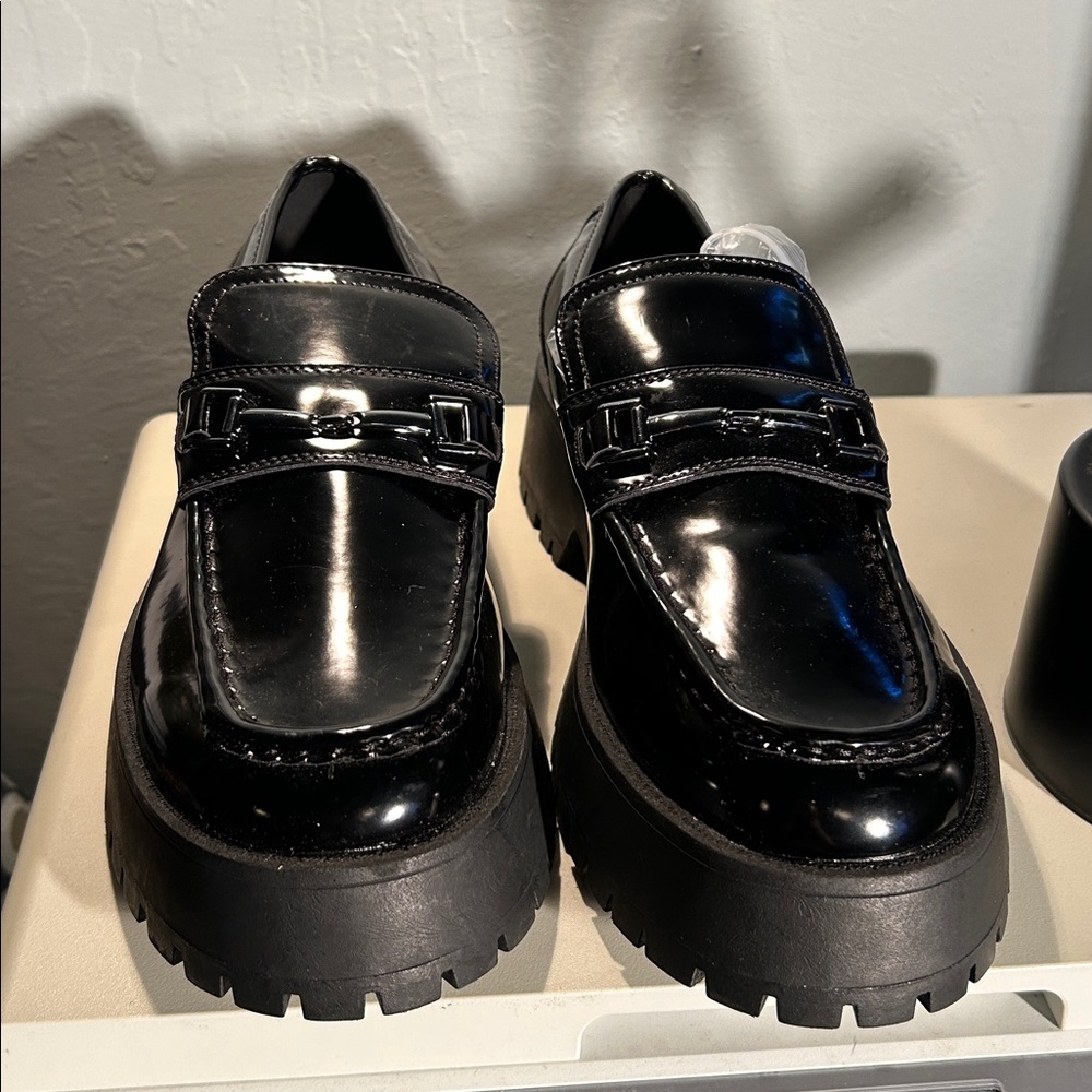 NEW Asos Design Loafers Size 10